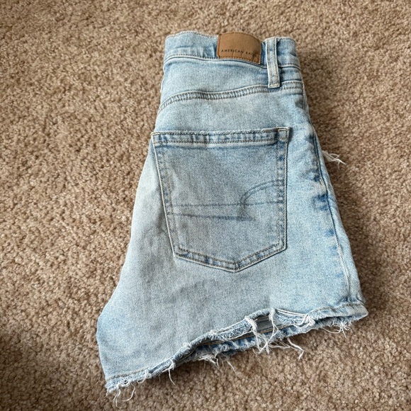American Eagle Outfitters Women's Light Blue Denim Shorts - Picture 4 of 6
